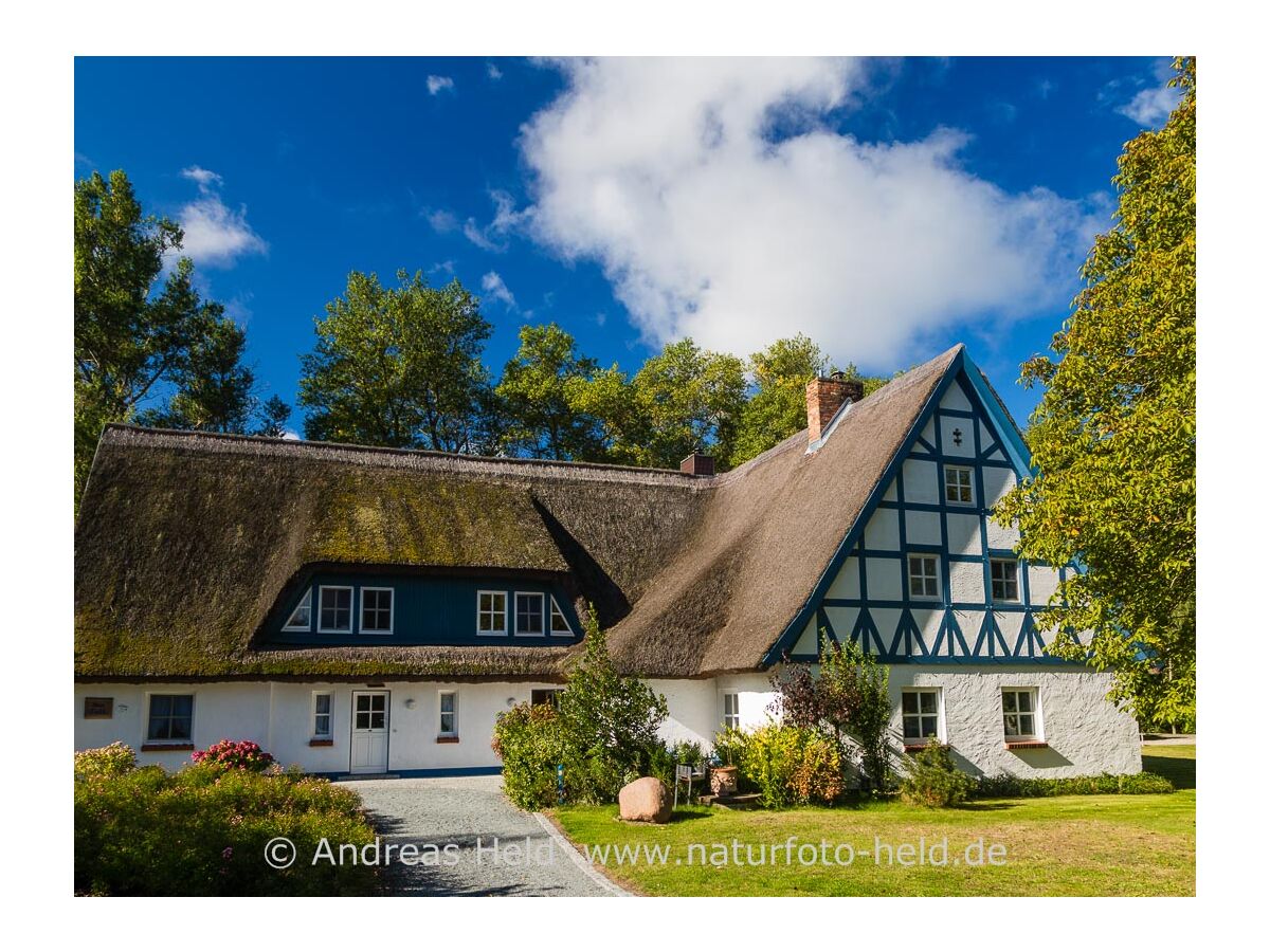 Blick auf die Vorderseite das Hauses