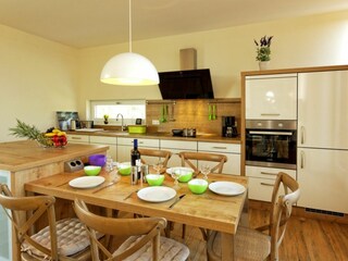 Essbereich mit Küchenzeile
