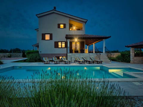 Villa Stokovci