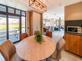 Villa Robertville Caratteristiche 19
