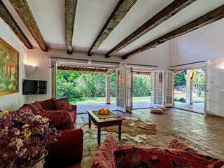 Villa Trstenik Features 9