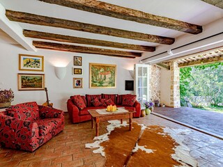 Villa Trstenik Características 12