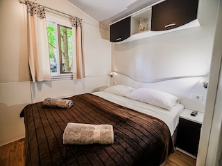 Trailer Catez ob Savi Features 7