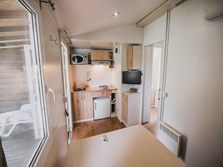 Trailer Catez ob Savi Features 12