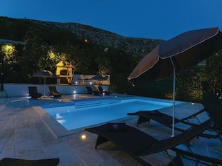 Villa Donje Sitno  24