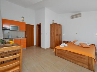 Apartment Baška Voda Features 12