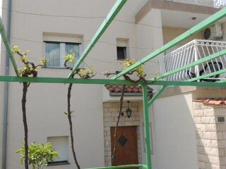 Appartement Brodarica Buitenaudio-opname 10