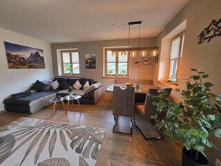 Wohn- Esszimmerbereich