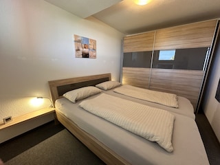 Schlafzimmer unten