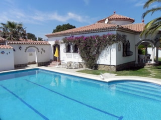 Villa Miami Playa Outdoor Recording 3