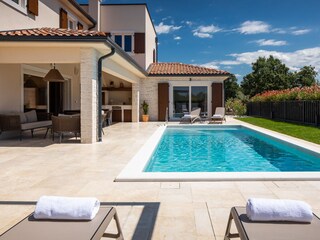 Villa Nova Vas Buitenaudio-opname 3
