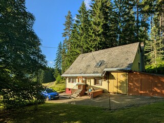 Haus mit großem Grundstück