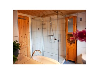 Badezimmer 1. OG