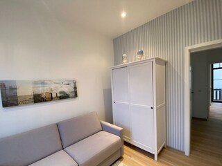 Zweites Wohnzimmer mit Schlafcouch