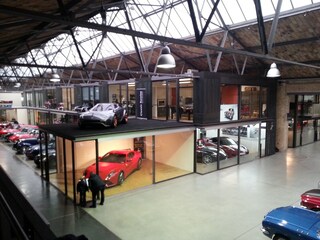 kostenlose Autoausstellung - 5 Minuten zu Fuß entfernt