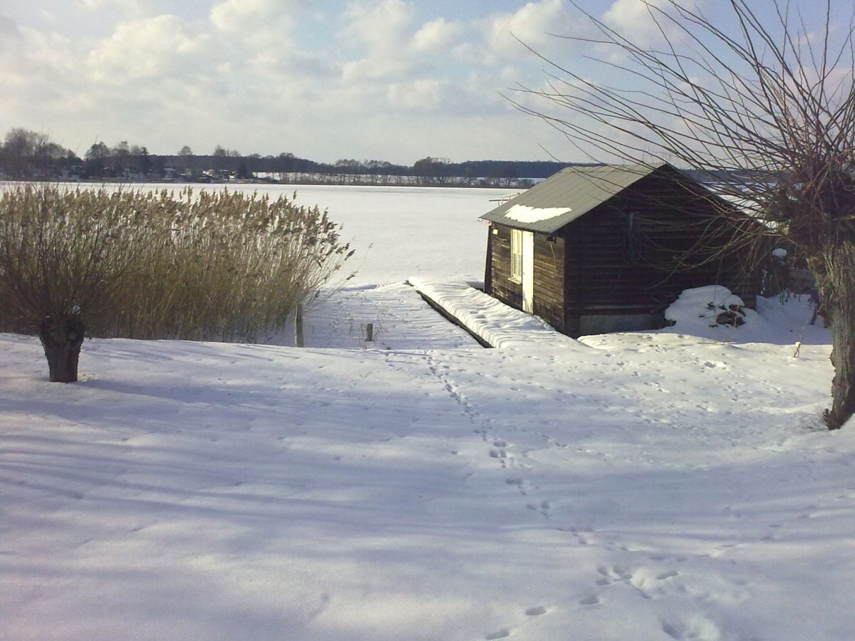 Großer Priepert See unter Schnee & Eis!