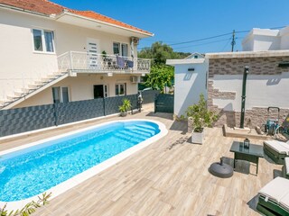 Holiday house Okrug Gornji  13