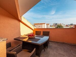 Two bedroom apartment with terrace Nin, Zadar A-5936-c