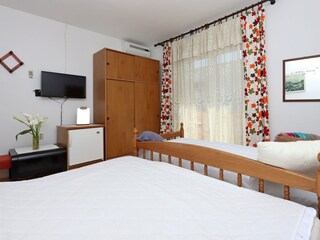 Holiday room Banjol  17