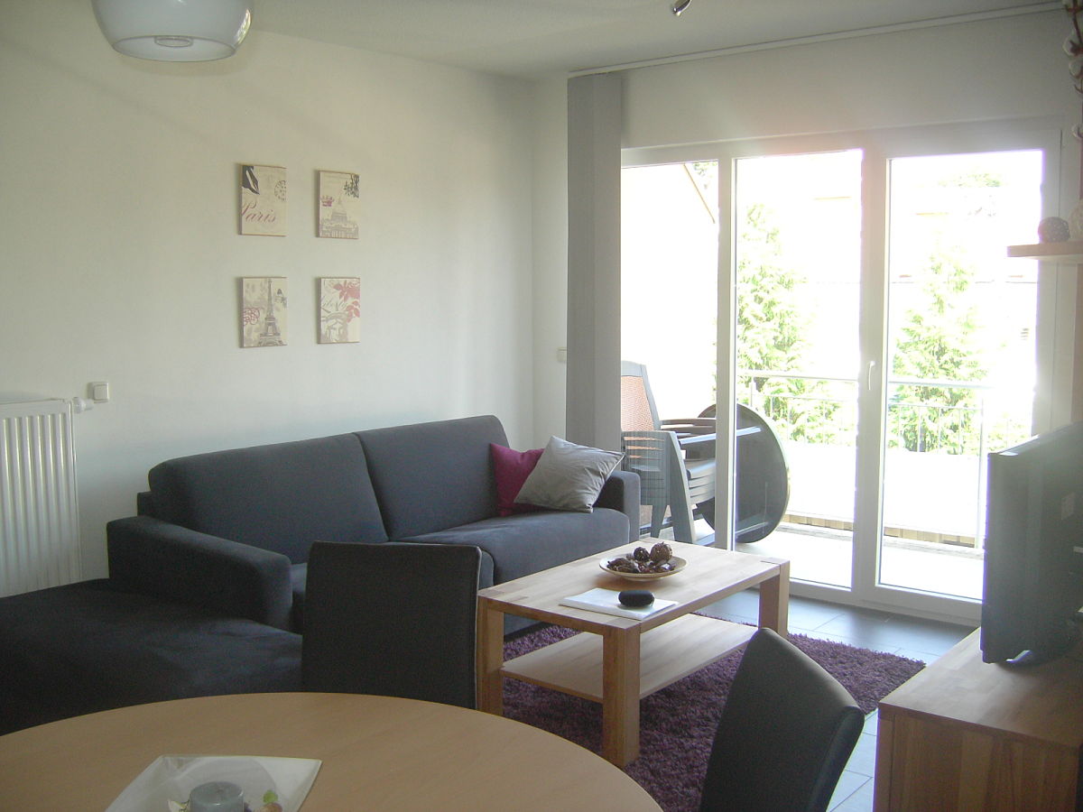 ferienwohnung violett flowers, ostsee, salzhaff, halbinsel wustrow firma fahrgastschifffahrt Küchenzeile Violett ~ ferienwohnung violett flowers, ostsee, salzhaff, halbinsel wustrow firma fahrgastschifffahrt