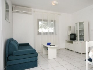 Apartment Njivice  25