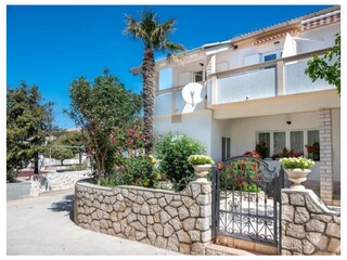 Apartment Povljana  2