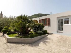 Two bedroom apartment with terrace Mokošica, Dubrovnik A-22793-a