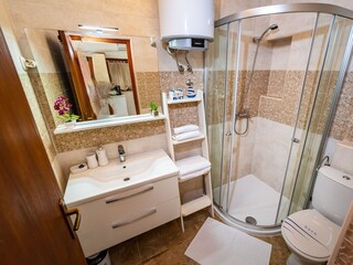 Apartment Povljana  18