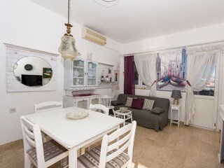 Apartment Okrug Gornji  16