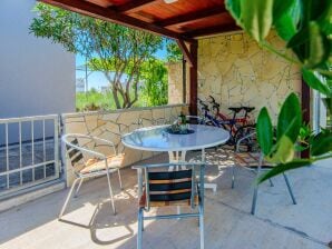 Two bedroom apartment with terrace Privlaka, Zadar A-24611-a