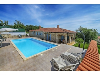 Villa Labinci Outdoor Recording 7