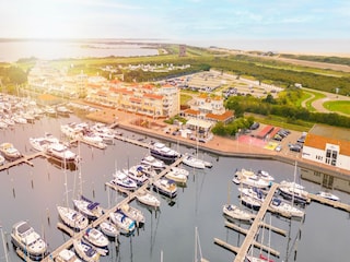 Apartment Scharendijke Environment 12