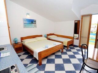 Apartment Sućuraj  35