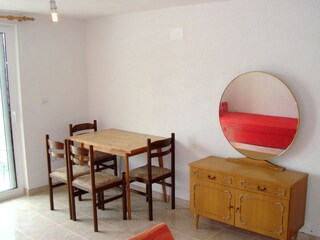 Apartment Gdinj  15