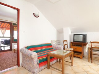 Apartment Okrug Gornji  14