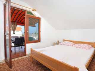 Apartment Okrug Gornji  21