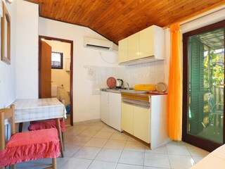 Apartment Okrug Gornji  15