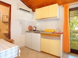 Apartment Okrug Gornji  16