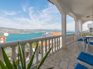 Two bedroom apartment with terrace and sea view Mastrinka, Čiovo A-2050-b