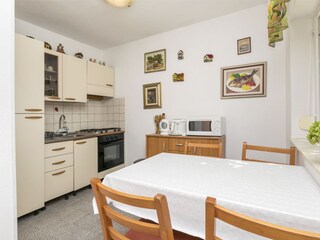 Apartment Okrug Gornji  12