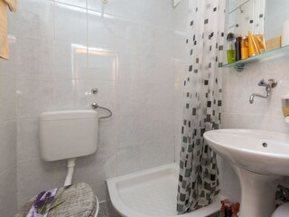 Apartment Okrug Gornji  17