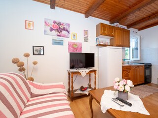 Apartment Kampor  11