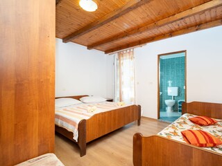 Apartment Kampor  19