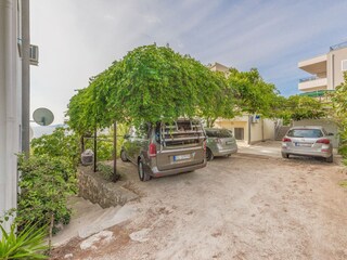 Apartment Okrug Donji  11