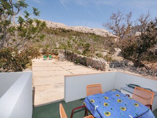 Apartment Metajna  1