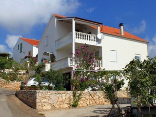 Apartment Zavalatica  2