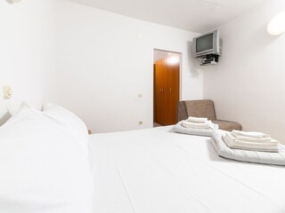 Apartment Zastražišće  16