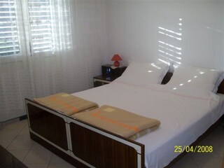 Apartment Grebastica  8