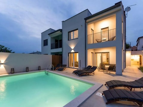 Villa Diva Exclusive mit Pool