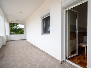 Apartment Povljana  25